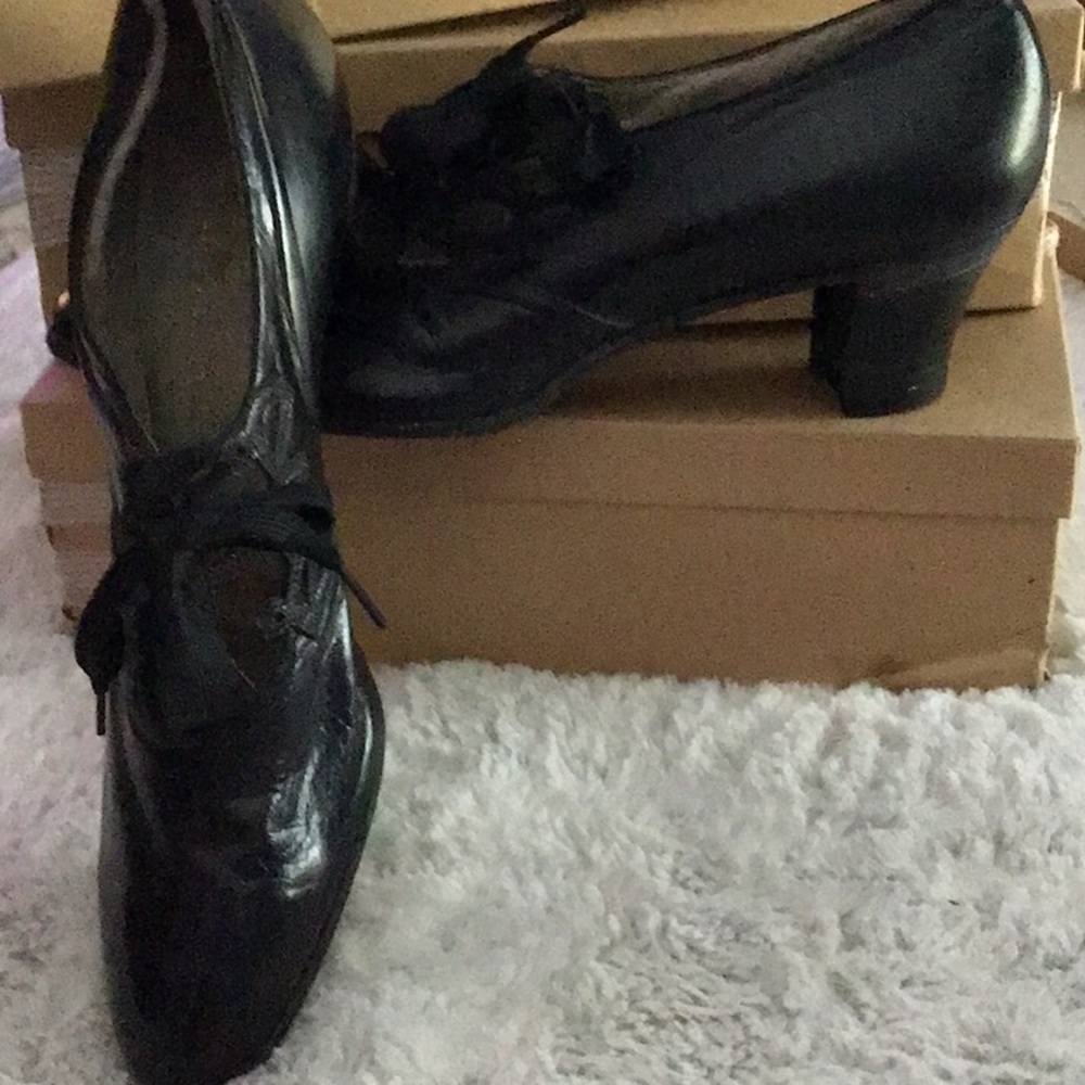 Antique doctor A Reed 1930 s lace up shoe